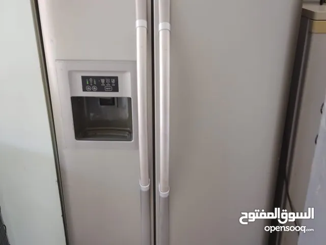 ثلاجة ال جي بابين لون سلفر شاشه ديجيتال حجم عائلي