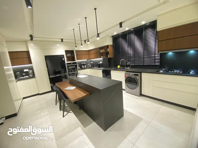 شقه للبيع في بيرزيت