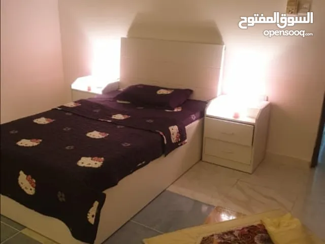 . غرف وخزائن وسراير