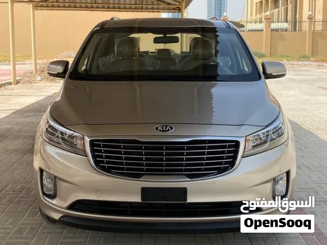 Used Kia Carnival in Sharjah
