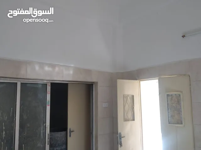 150 m2 3 Bedrooms Apartments for Rent in Zarqa Al Hawooz