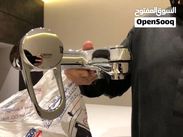 للبيع 3 خلاطات جروهي و 4 طقم سماعه جروهي وارد الخارج اصلي