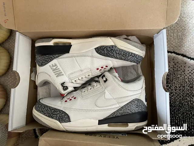 Jordan, yeezys sneakers for sale