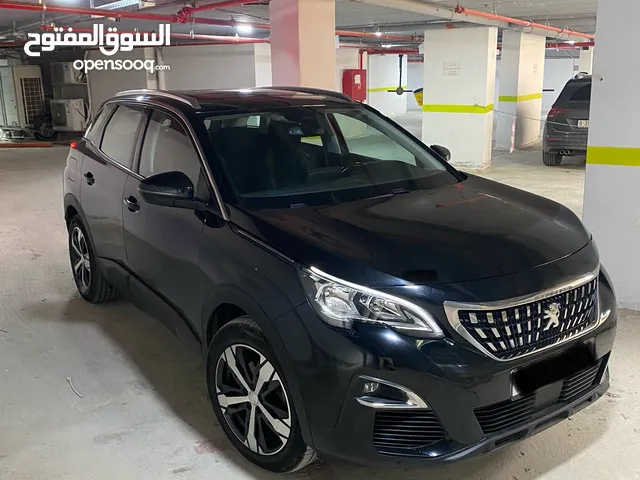 جيب بيجو 3008 لون اسود ( بيع بسبب السفر)