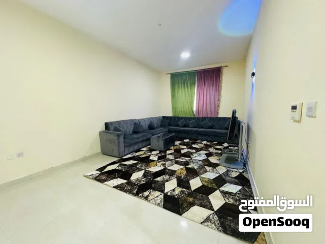 z9 غرفتين وصاله مفروش بالراشديه 3 -مقابل مستشفي امينه -مساحه كبيره 3 حمام مع استور