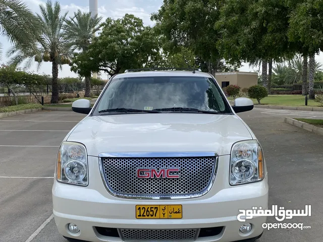 Used GMC Yukon in Al Batinah