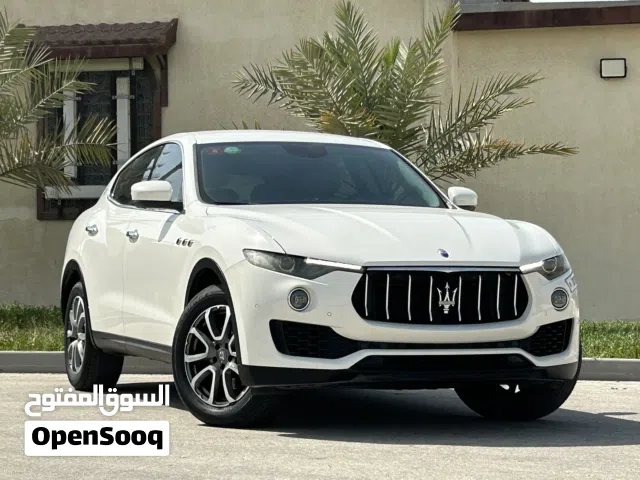 2017 Maserati Levante Standard