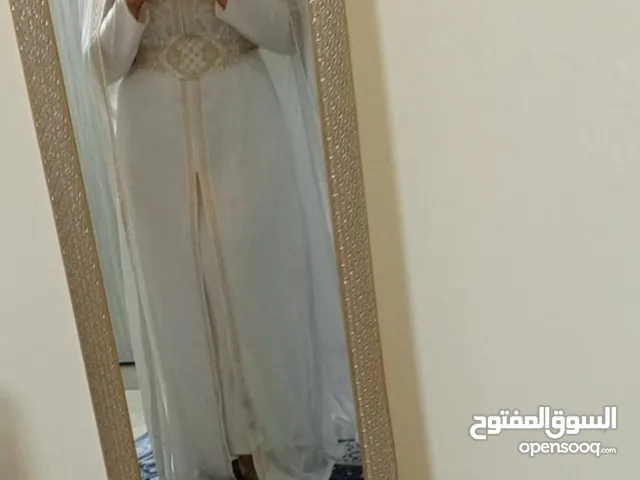 قفطان مغربي للبيع بس ب25 دينار
