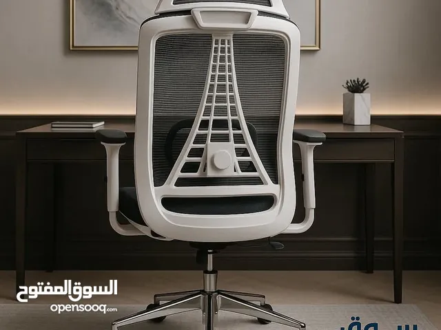 تميّز باختيارك، واجلس بأعلى درجات الراحة والأناقة. كرسي مدير هاي كوالتي ايادي متحركه شبك طبي