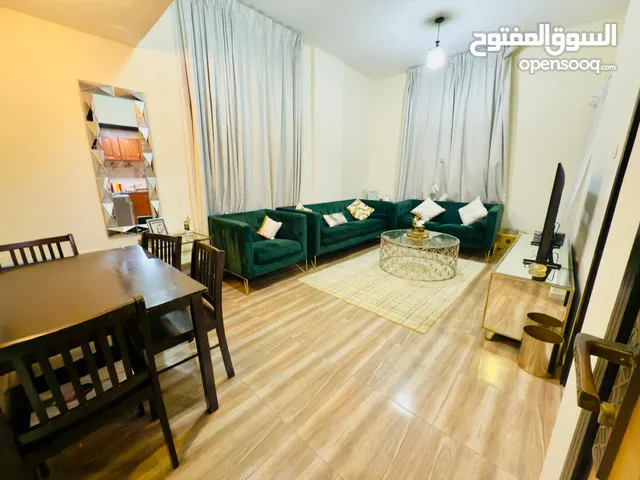 G3/غرفة وصالة مفروشة بالكورنيش شاملة جميع الفواتير مع بلكونة وحمامين وعدة مطبخ كاملة /بناء جديد