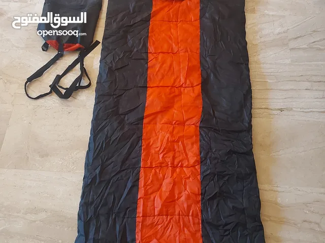 للتخيبم sleeping bag وارد اميركا مستعمل بحالة ممتازة ماركة ARMY NAVY قياس 75سم×180سم+30سم مع شنتة