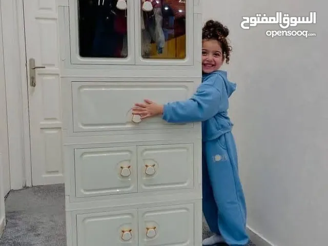 مش مجرد خزانة... هي قطعة فنية ذكية بتحوّل أي زاوية في البيت لتحفة أنيقة ومرتبة .