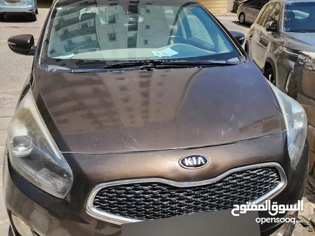 Used Kia Carens in Farwaniya