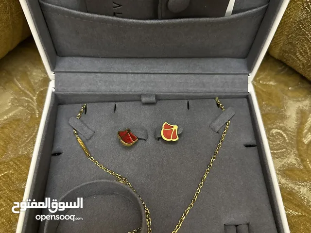 طقم مانيماليست