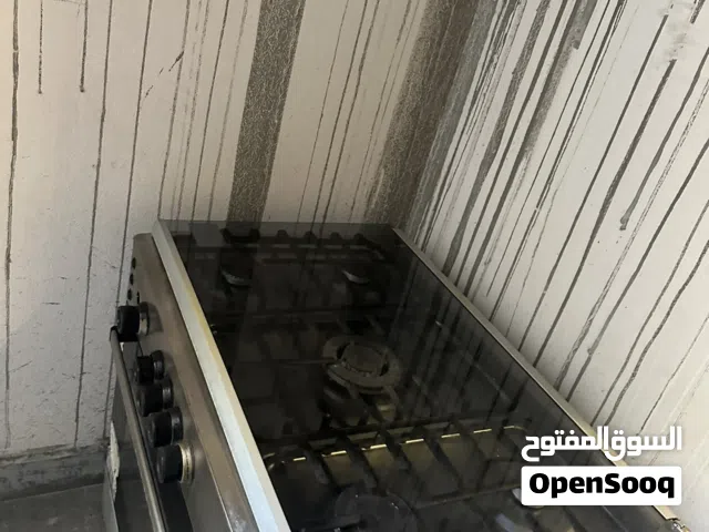 فرن مستعمل استعمال بسيط جداا اقل من شهر باقي التفاصيل في الوصف تحت