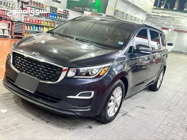 Used Kia Sedona in Dubai