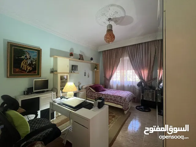 فرفه نوم مفرد مع فرشات اضافبه