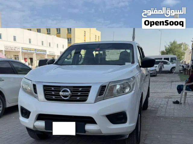2022 Nissan Navara LE