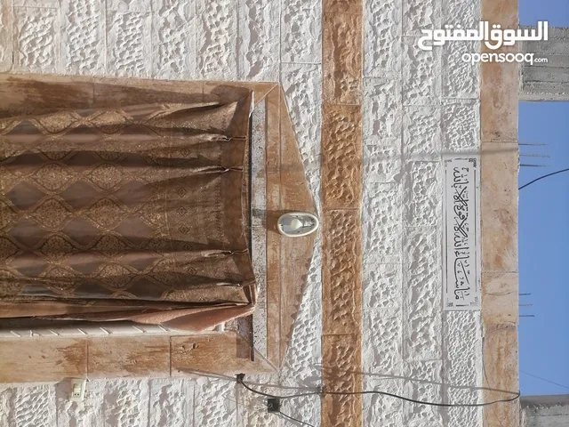 120 m2 4 Bedrooms Townhouse for Sale in Zarqa Al Tatweer Al Hadari