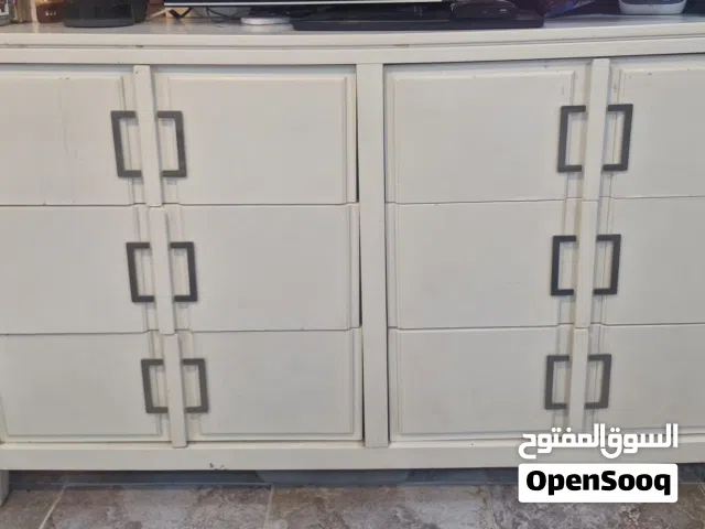 للبيع وحدة تخزين أدرج عدد 6 أدراج كبيرة وتصلح قاعدة تلفزيون