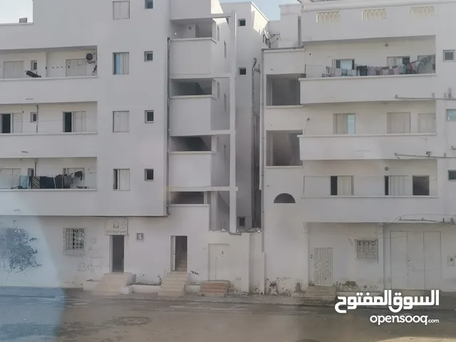 100 m2 2 Bedrooms Townhouse for Rent in Tunis Other