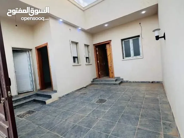 134 m2 3 Bedrooms Townhouse for Sale in Tripoli Khallet Alforjan