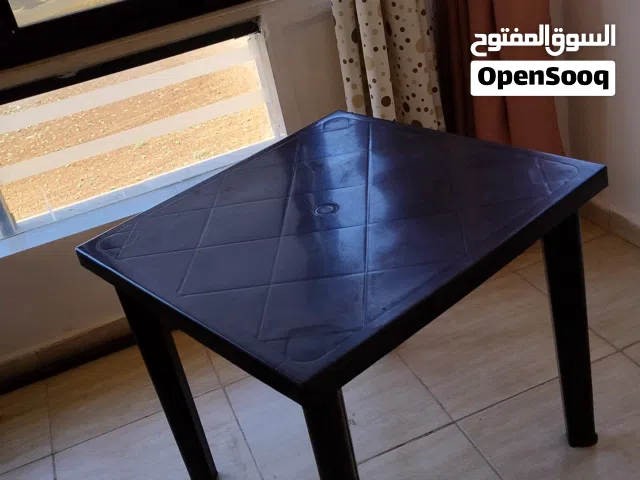 طاولة وبرادي ومستلزمات اخرى للبيع