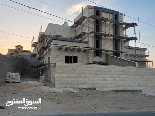 200 m2 3 Bedrooms Townhouse for Sale in Jenin Sanur