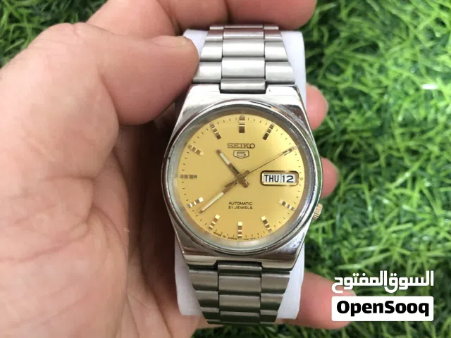 Seiko 5 . Original automatic watches. Japan made. super clean. no scratch.