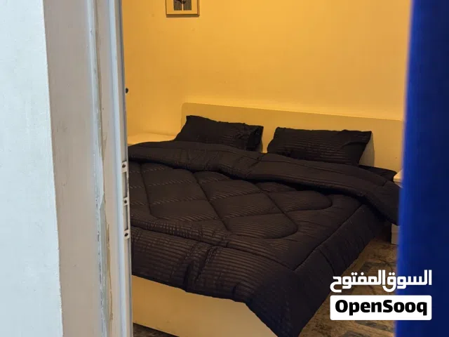 غرفة للإيجار اليومي و بالساعات اقرا الوصف
