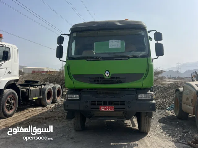 بيع سيارة من نوع تنكر 5000 جالون موديل 2011