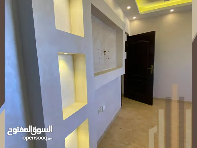 شقة طابق ثالث للبيع في شفا بدران مساحة 148م 