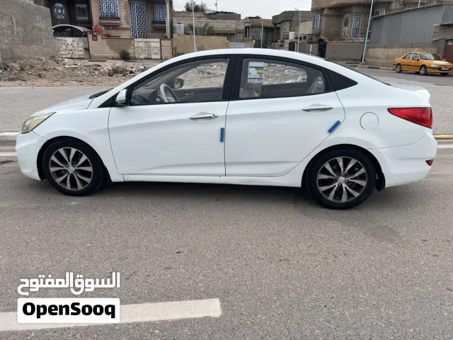 اكسنت مديل 14