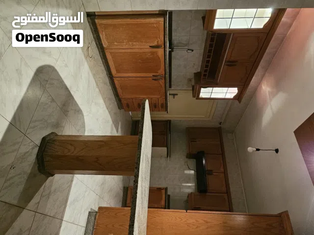 شقة مميزة جدا بمنطقة هادئة