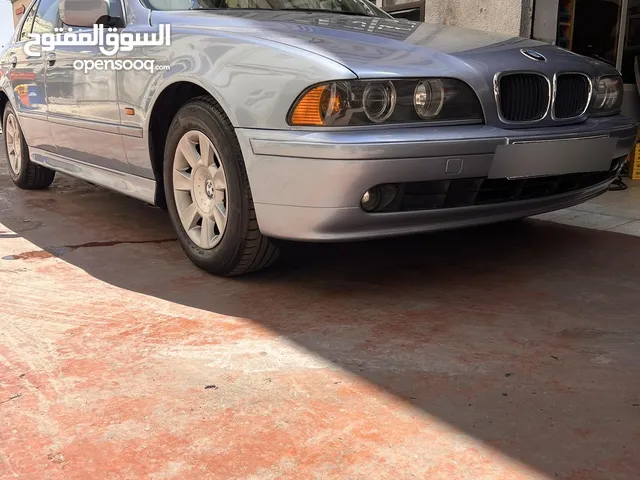 ماشيه 100 الف فقط مخزنه  Bmw 520i