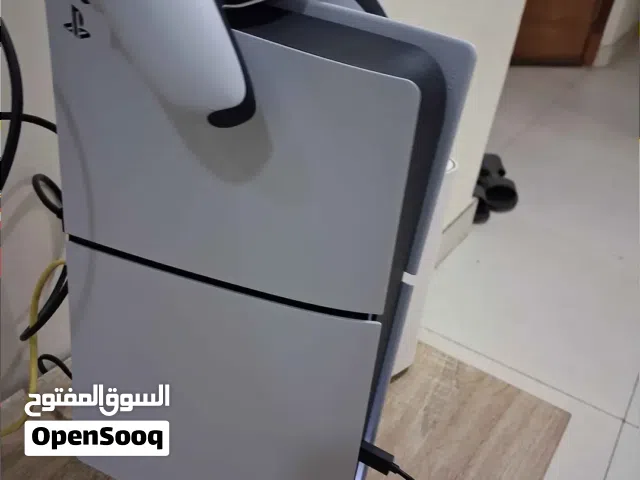 ليس فيه اي عيوب او صيانات نهائيا والمعاينه والكشف خير دليل بجميع مشتملاته الاصليه PS5 slim 1TB