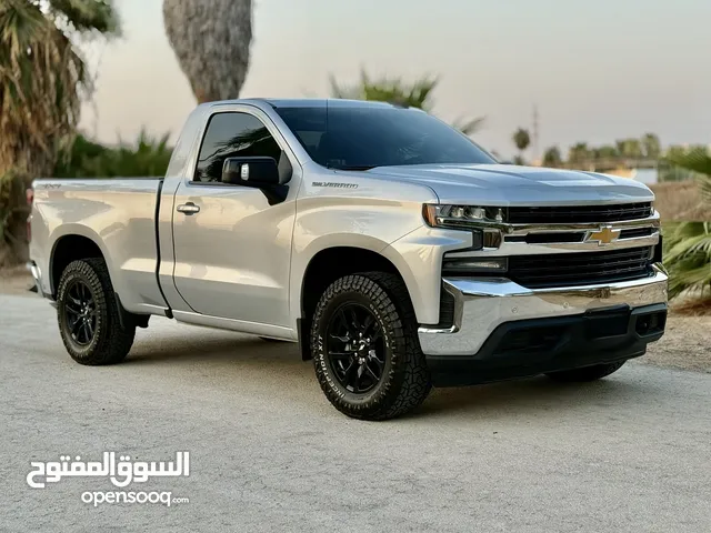 2019 chevrolet silverado LT v8 4x4
