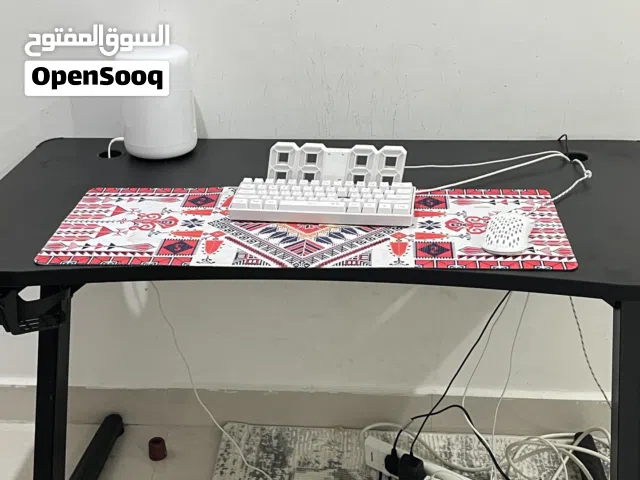 طاوله قيمنق بحاله ممتازه