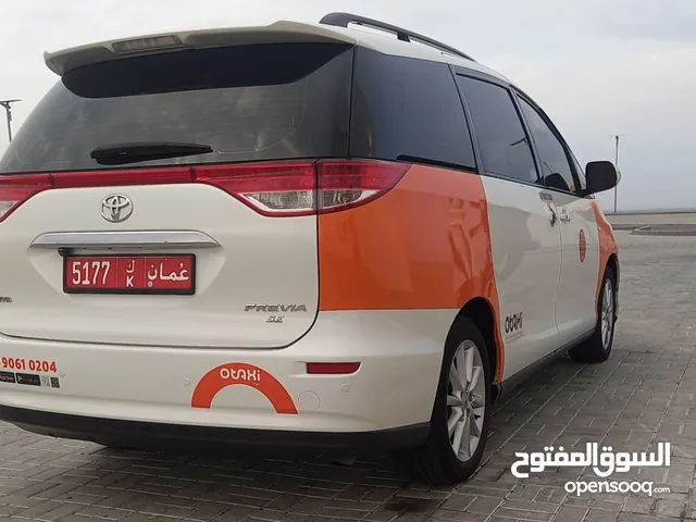 تاكسي 7 ركاب متوفر ف شناص ولوى وصحار  جاهز للذهاب إلى مطار مسقط  والإمارات
