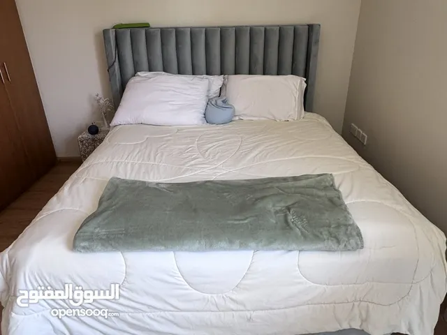 Luxurious king Size Bed from Home Center with mattress