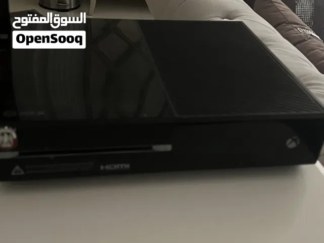 للبيع اكس بوكس ون مستعمله 6 اشهر تجي معه جهازين و ما فيها ضرر و معا سي دي فورزه فرايزن 4