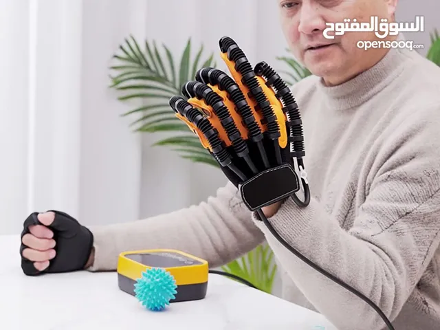 قفّاز إعادة التأهيل الروبوتي 360° — تمرين أصابع ودعم تعافٍ بعد الجلطات وإصابات اليد. يساعدك على تمار