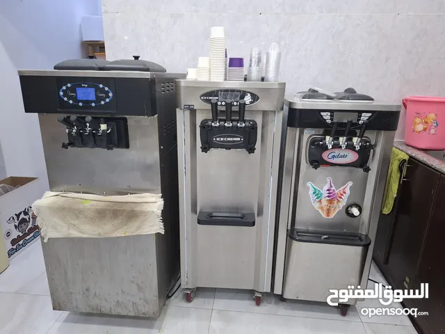 محل للبيع و اجهزة متنوعه من كوفي شوب وحلويات وايسكريم محل جاهز ومعروف
