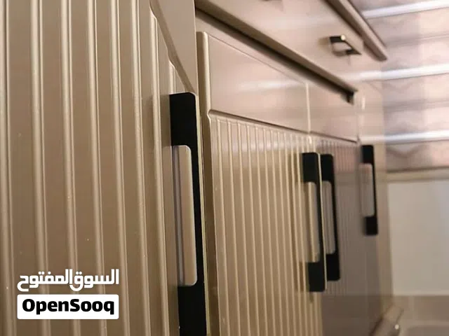 دينسوار غرفة سفرة عصري بلون الشامبين