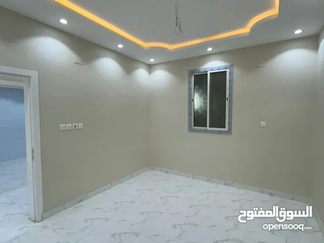 0 m2 5 Bedrooms Apartments for Rent in Tabuk Al Qadsiah 2