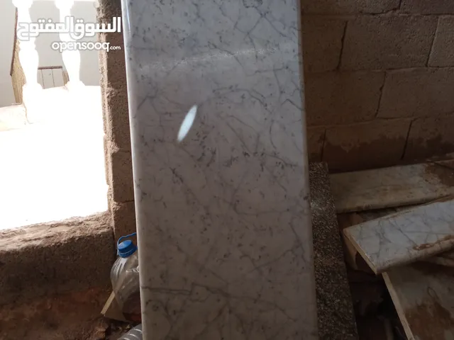 رخام بار أيطالي نظيف 100دينار
