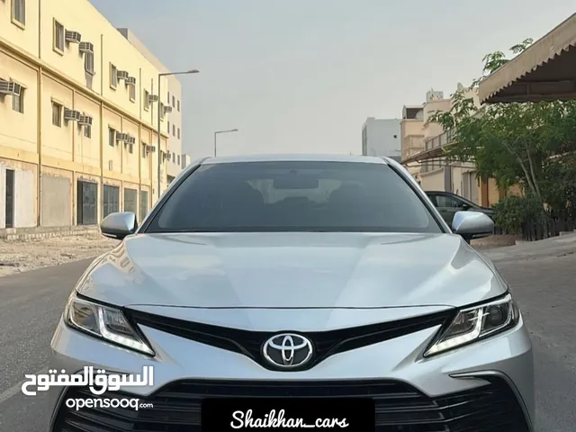 Toyota Camry LE - 2021