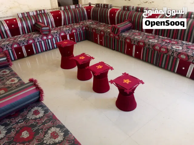 مجلس تفصيل 18 مقعد نظيف جدا