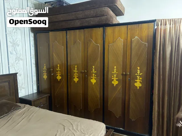 غرفة نوم خشب لاتيه خزانة ست أبواب مع تخت خشب باتيه بدون فرشة مع 2 كومدينه مع تواليت