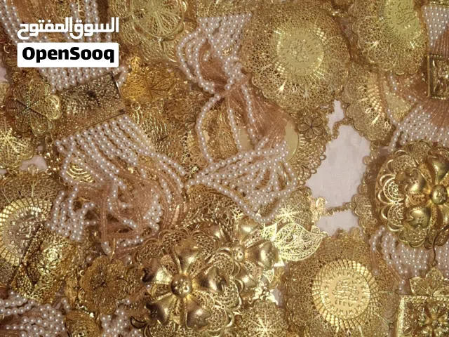 فجـرة بلاكيـور نظيفة وكبيرة مستعملة مرة بس للجادين التواص وحدة مع بدلة صغيرة للبيع ...